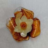 水仙花三弁ブローチべっ甲